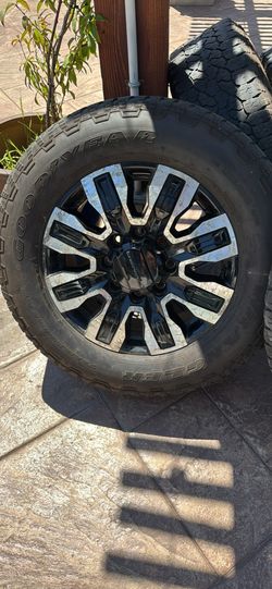 Rims tires LT 275/65R 20