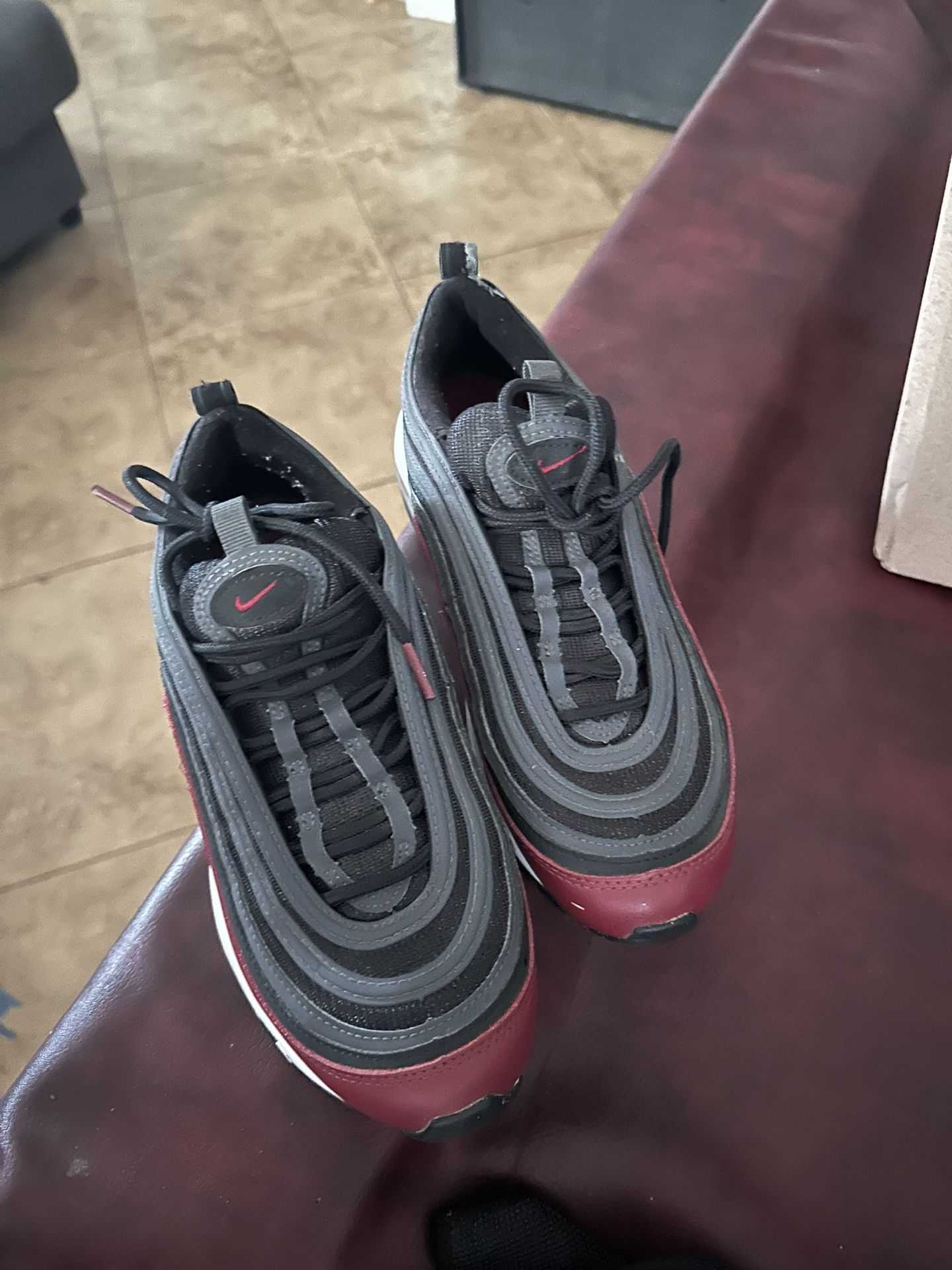 Nike Woman Size 6