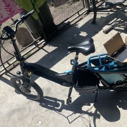 Aventón Electric bike