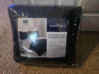 Brand new Comforter Queen size