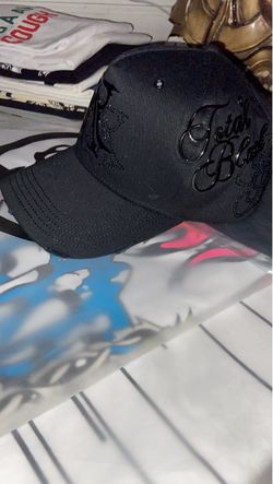 Deigned hat