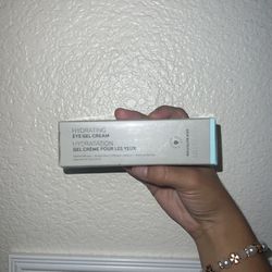 Artistry Brand New Sealed Hydrating Eye Gel Cream 0.5oz