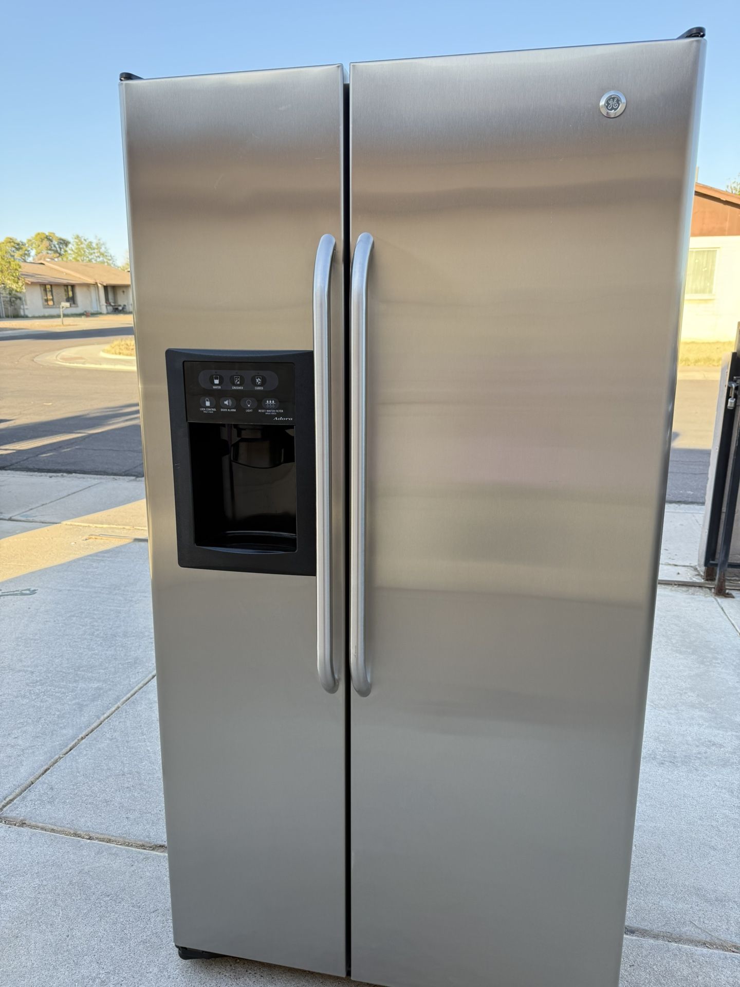 REFRIGERATOR GE STAINLESS STEEL