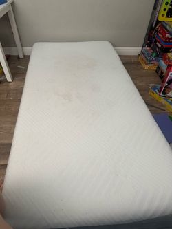Twin mattress good condition very comfortable for sale