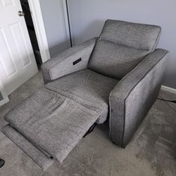  Cheers Man Wah "Camden" Power Recliner 