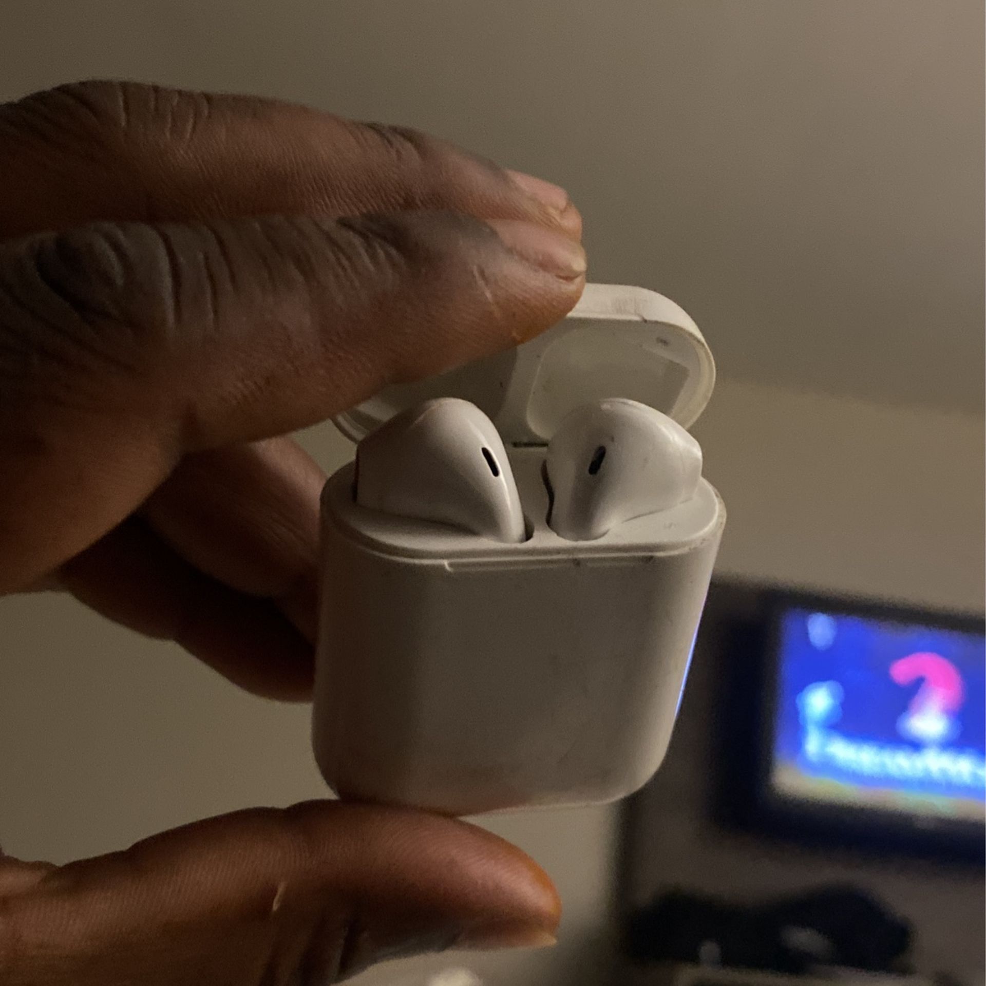 Apple AirPods 2nd Gen 