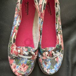 Women’s Shoes