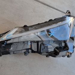 Lexus UX250H Left LED Headlight