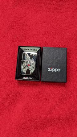 Zippo Lighter - Flame w/ Red Swarovski Crystal High Polish Chrome - 853401