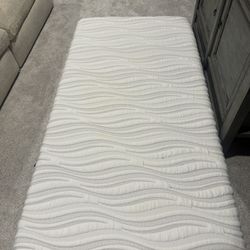 Twin mattress 