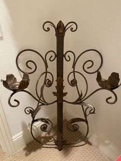 Wall candle holder