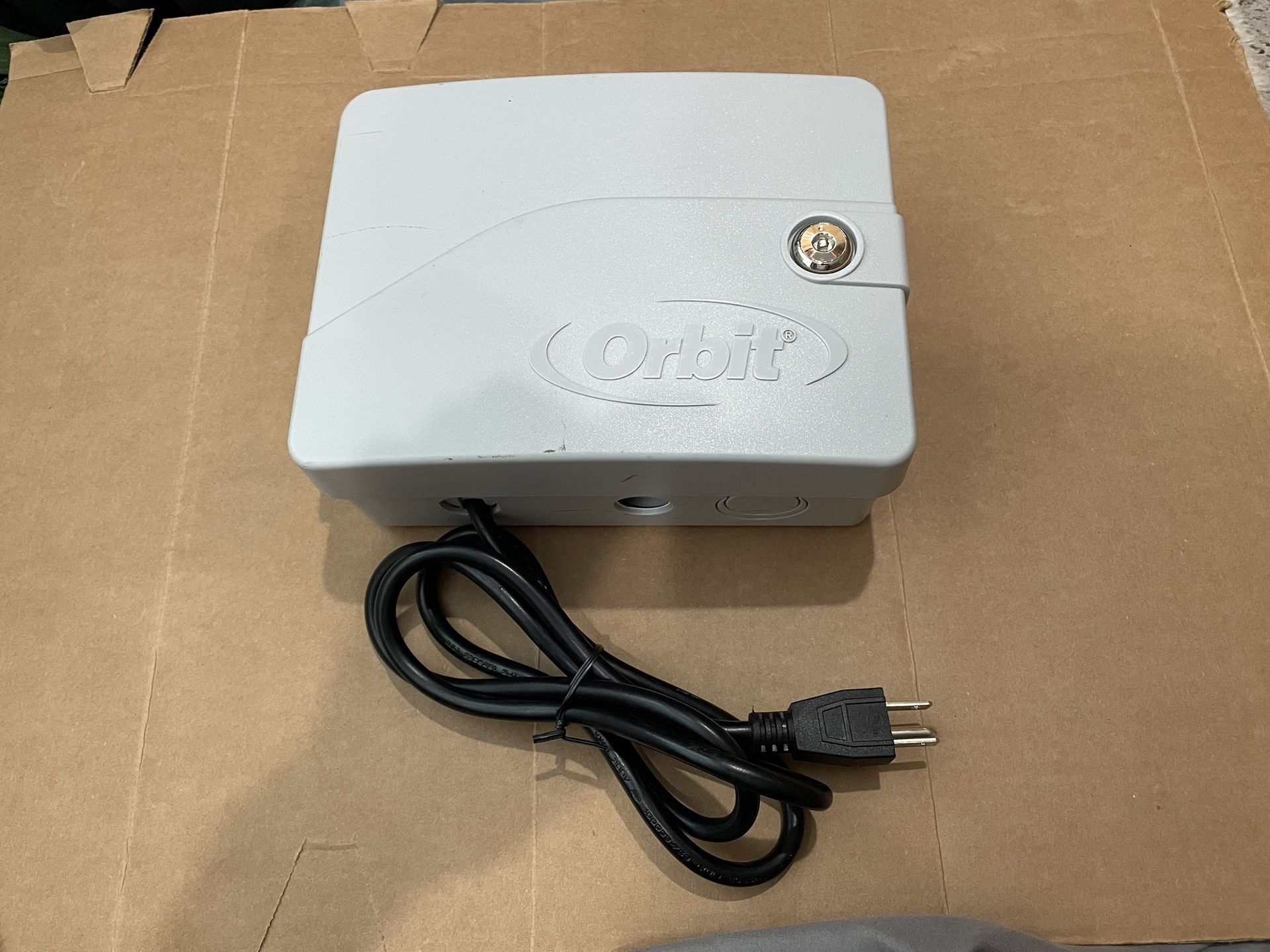 Orbit 57946 B-hyve Indoor/outdoor 6 Station WiFi Sprinkler Controller