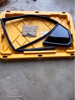 2011-2015 Kia Optima Left Driver Side Door Window Quarter Glass 43R-000381