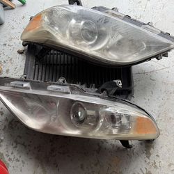 Toyota Sienna 2011 head lights