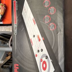 Shuffleboard/Curling