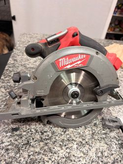 Milwaukee Fuel Cordless Circular Saw