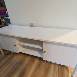 Media Console 