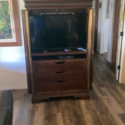 Armoire For TV