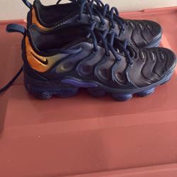 Nike Sneakers 