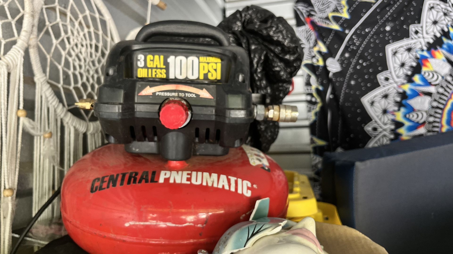 Central Pneumatic 3 Gallon Pancake Compressor