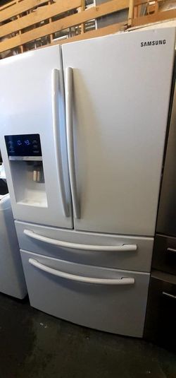 Samsung 4 Door  White Refrigerator
