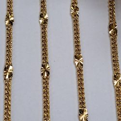 10 Yards Saturn Chain: Electro Plated Gold Chain. / Cadena Saturno: En Baño De Oro.