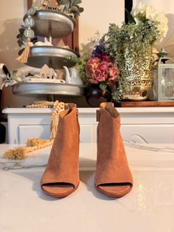 Joie: Diya Suede Peep Toe Ankle Size 8.5M