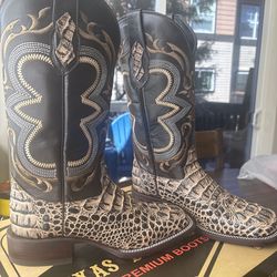 New cowboy boots size 8