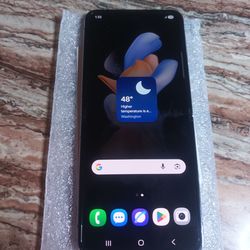 Samsung Galaxy Z flip 4 unlocked 128gb