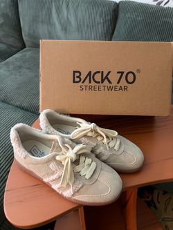 Cute beige shoes - size 36