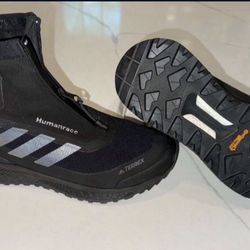 Adidas Pharrell’sa x Terrex 