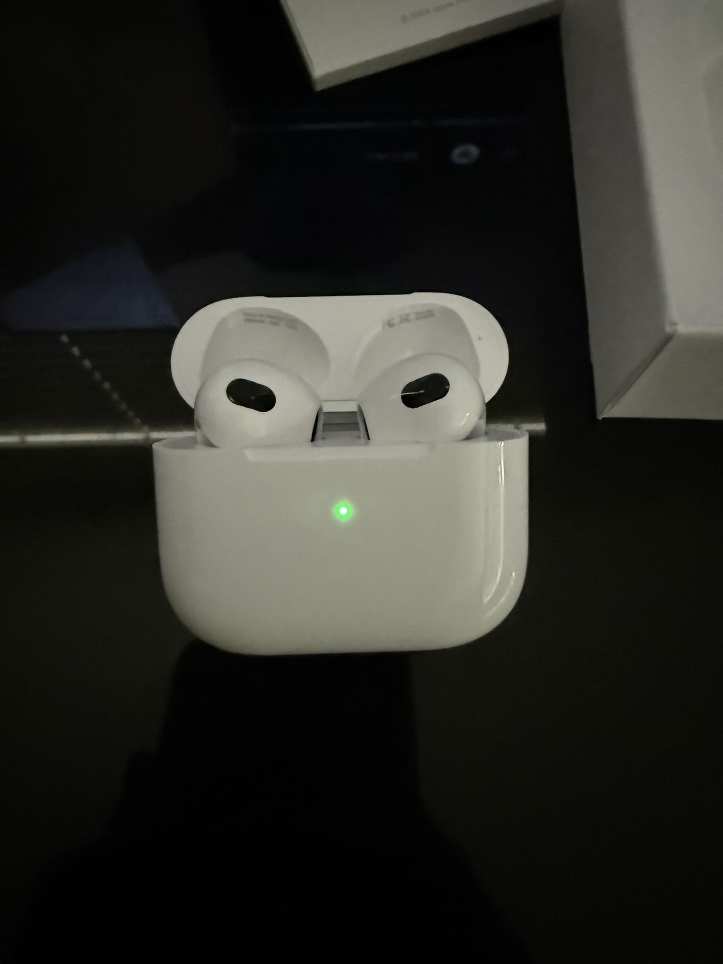 AirPods Gen 3