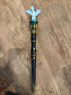Magiquest Wand W/ Pegasus Unicorn Topper Great Wolf Lodge Retired. I have no idea how this works so I am listing as untested.