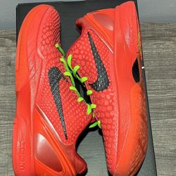 Size 6 - Reverse Kobe Grinch 