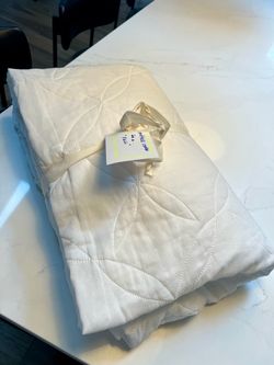 Mattress cover for full/double
