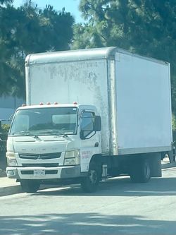 2013 Mitsubishi fuso canter
