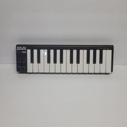 AKAI LPK25 Midi Controller