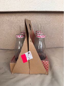 6 PIECE MILK BOTTLE SET