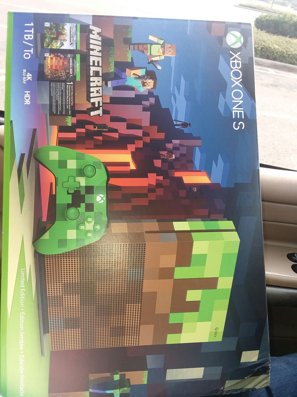XBOX ONE S 1 TB MINECRAFT LIMITED EDITION