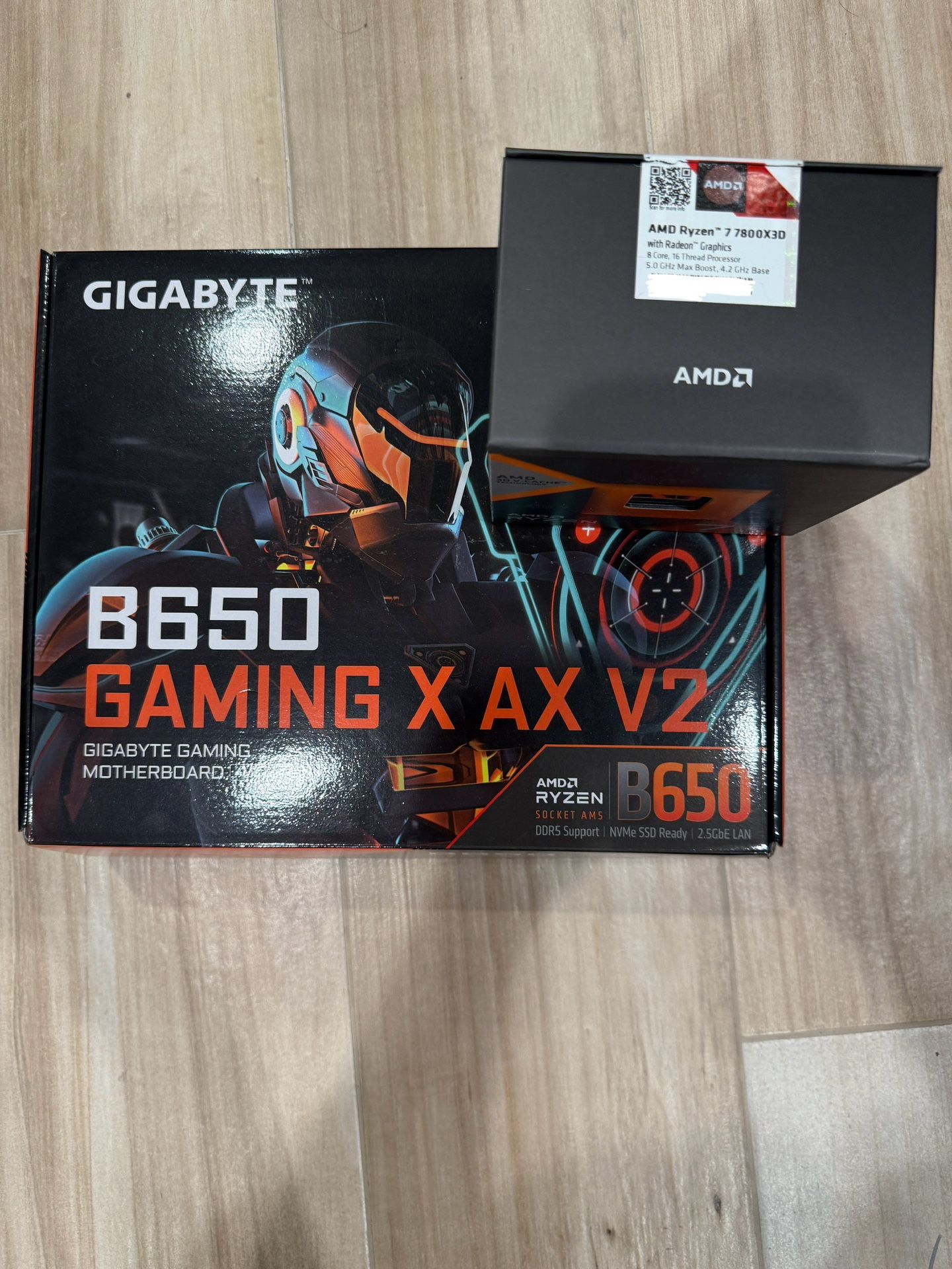 AMD Ryzen 7 7800X3D Desktop processor CPU + GIGABYTE B650 Gaming X V2 AM5/ LGA1718 ATX Motherboard bundle. MINT.