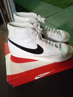 Nike Tanjun high top shoes.Size 8.5
