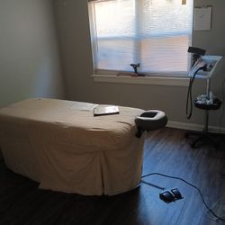 Stationary Hydraulic Massage Table