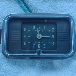 1939 Chevy Clock