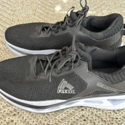 Men’s Size 11 Shoes 