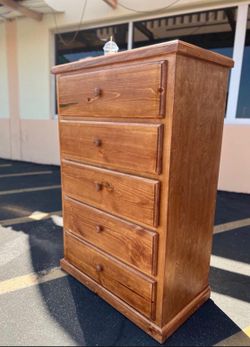 Five drawers dresser