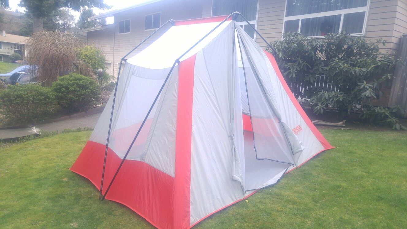 Wenzel Monarch cabin tent