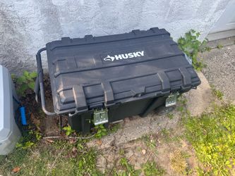 Husky tool box