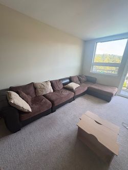 Spacious Brown Sectional Sofa with Chaise Lounge