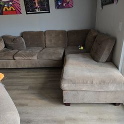 Couches Free