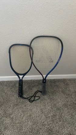 2 tennis rackets
